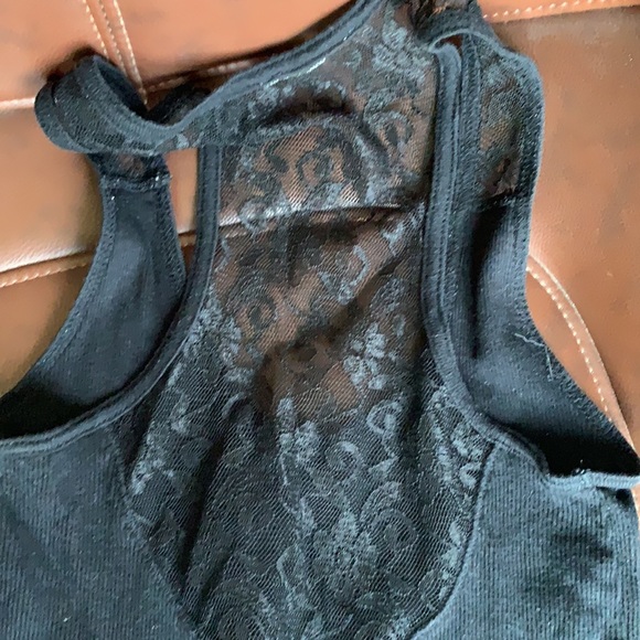 FOREVER 21 black sleeveless tee. Lace detail on the back. Size S. - Picture 6 of 7